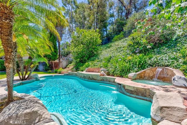 530 W Wedgewood, La Habra, CA 90631