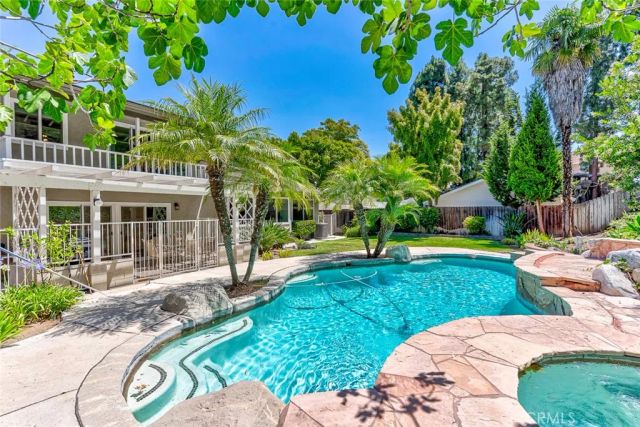 530 W Wedgewood, La Habra, CA 90631