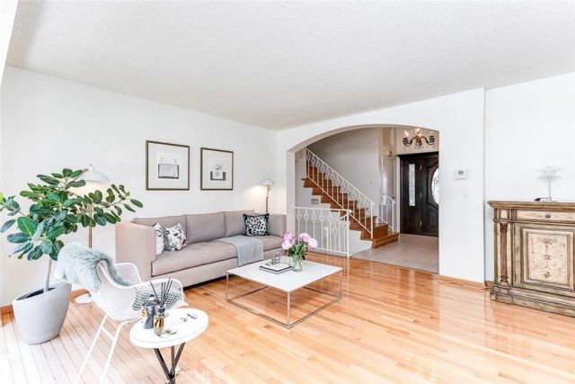 530 W Wedgewood, La Habra, CA 90631