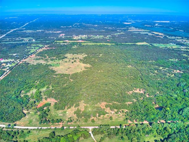 6 N Indian Meridian Road, Luther, OK 73054