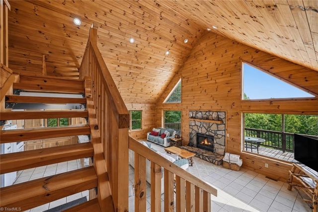 605 Valley View Drive, Purlear, NC 28665