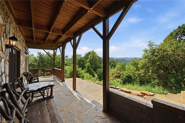 605 Valley View Drive, Purlear, NC 28665