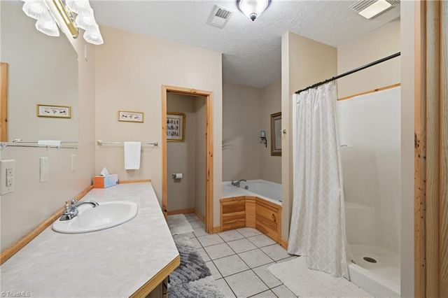 605 Valley View Drive, Purlear, NC 28665