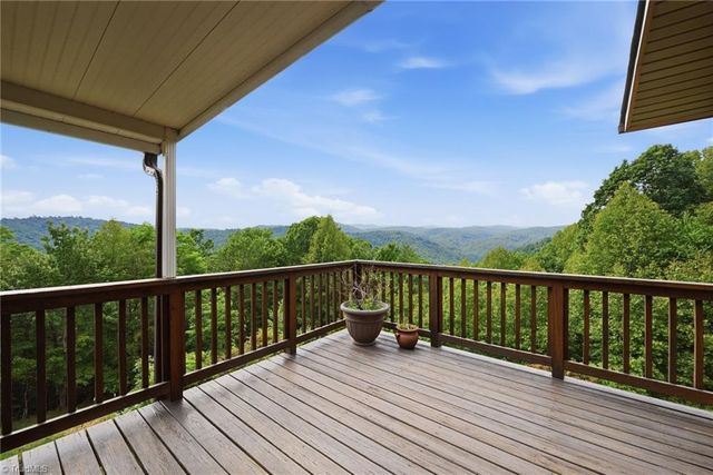 605 Valley View Drive, Purlear, NC 28665
