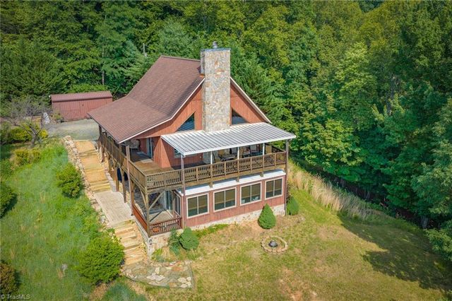 605 Valley View Drive, Purlear, NC 28665