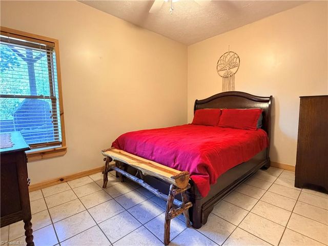 605 Valley View Drive, Purlear, NC 28665