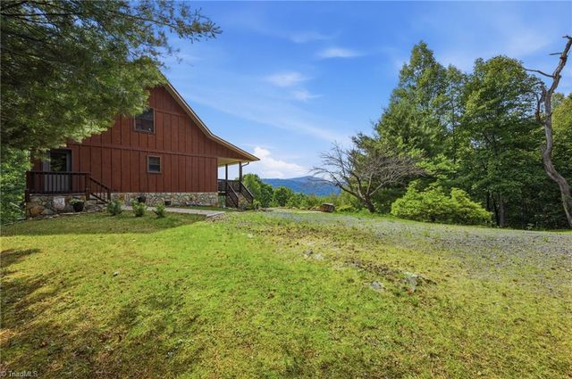 605 Valley View Drive, Purlear, NC 28665