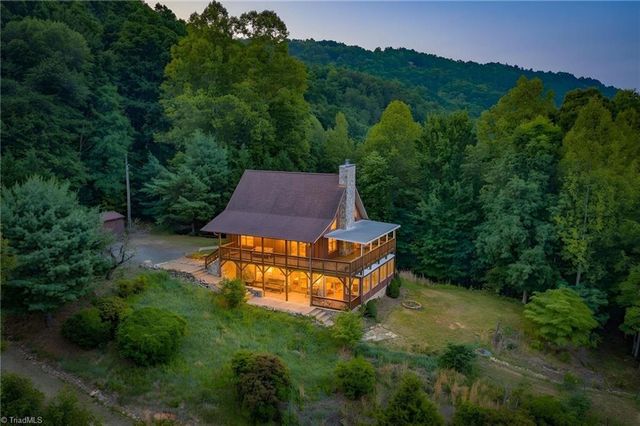 605 Valley View Drive, Purlear, NC 28665