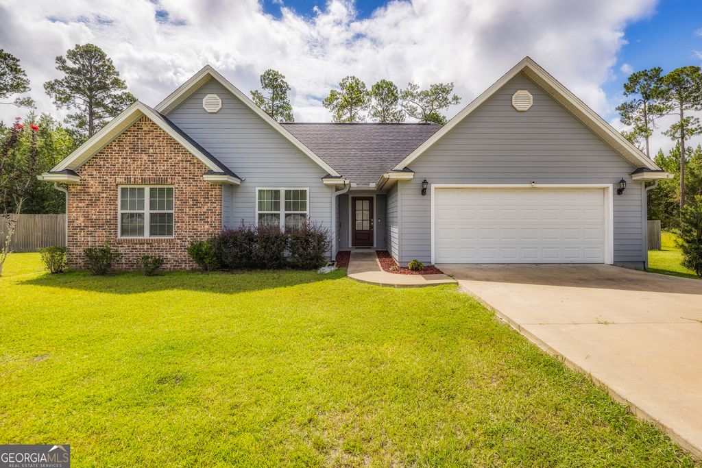111 Jenny Court, Folkston, GA 31537