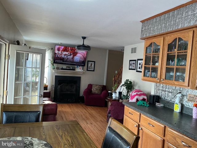 316 REDWOOD AVE, Woodbury Heights, NJ 08097