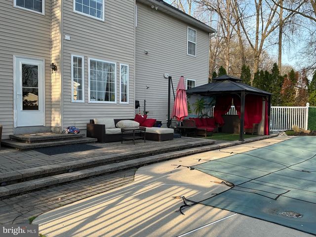 316 REDWOOD AVE, Woodbury Heights, NJ 08097