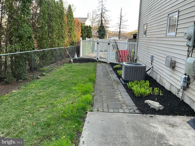 316 REDWOOD AVE, Woodbury Heights, NJ 08097