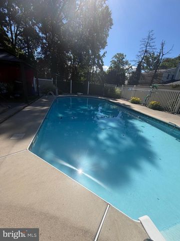 316 REDWOOD AVE, Woodbury Heights, NJ 08097