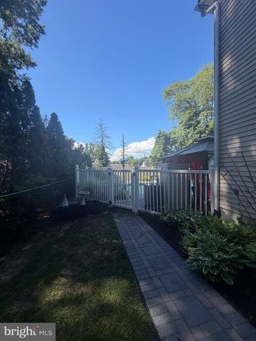 316 REDWOOD AVE, Woodbury Heights, NJ 08097