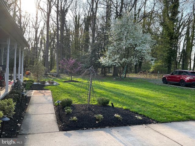 316 REDWOOD AVE, Woodbury Heights, NJ 08097