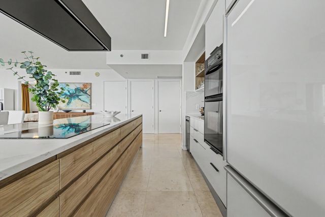 1830 S Ocean Drive 1402, Hallandale Beach, FL 33009