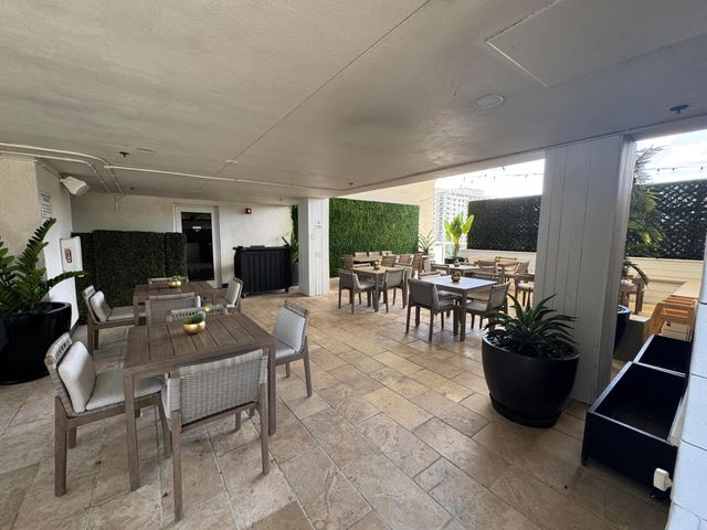 1830 S Ocean Drive 1402, Hallandale Beach, FL 33009