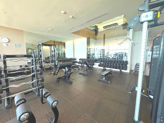 1830 S Ocean Drive 1402, Hallandale Beach, FL 33009