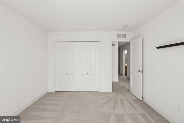 10 LENOX CT, Mechanicsburg, PA 17050