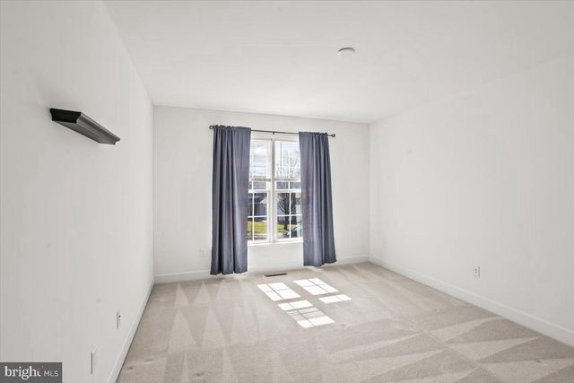 10 LENOX CT, Mechanicsburg, PA 17050