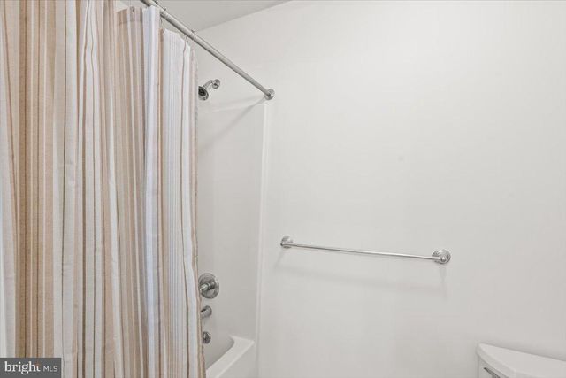 10 LENOX CT, Mechanicsburg, PA 17050