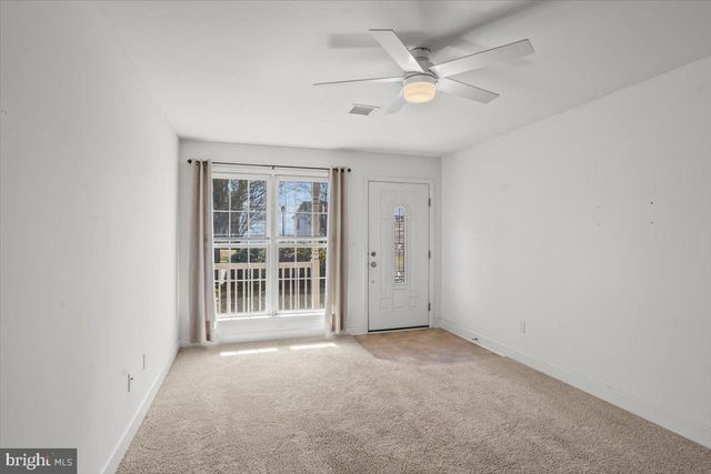 10 LENOX CT, Mechanicsburg, PA 17050