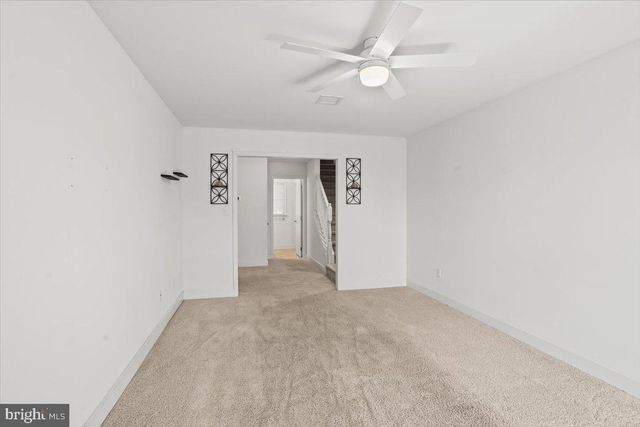 10 LENOX CT, Mechanicsburg, PA 17050