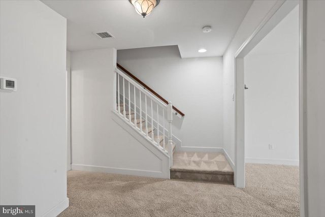 10 LENOX CT, Mechanicsburg, PA 17050