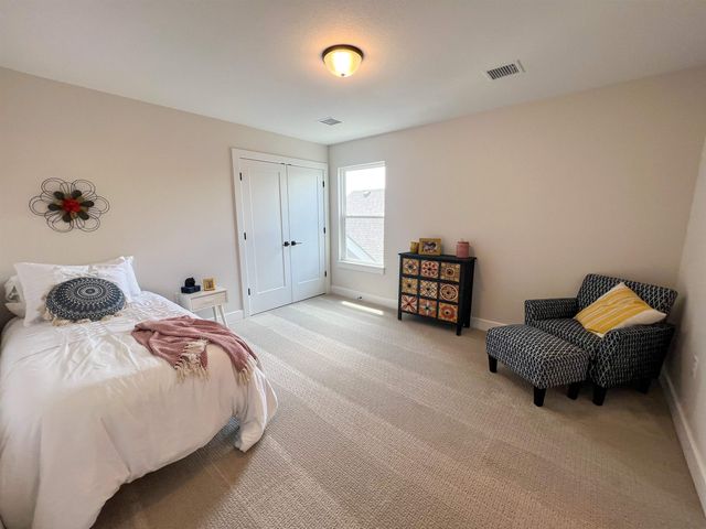 433 E Douglas Ave, Andover, KS 67002