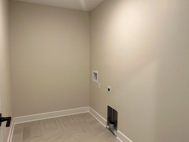 433 E Douglas Ave, Andover, KS 67002