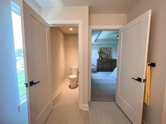 433 E Douglas Ave, Andover, KS 67002