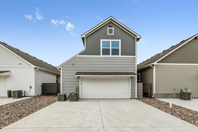 433 E Douglas Ave, Andover, KS 67002