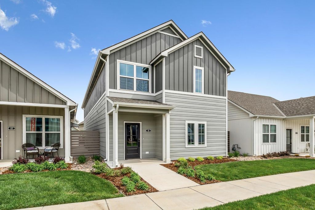 433 E Douglas Ave, Andover, KS 67002