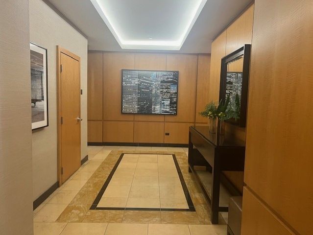 600 N Lake Shore Drive 914, Chicago, IL 60611