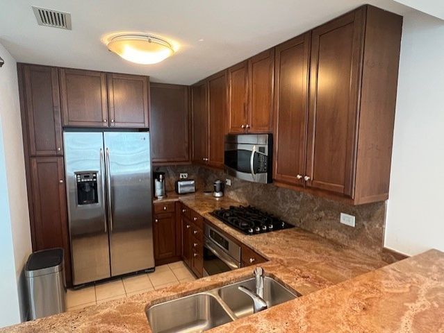 600 N Lake Shore Drive 914, Chicago, IL 60611