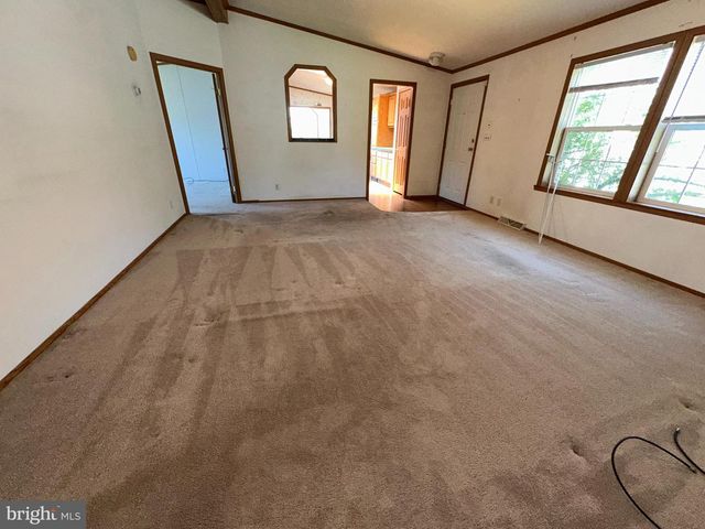 146 TULIP CIR, Ephrata, PA 17522