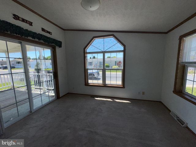 146 TULIP CIR, Ephrata, PA 17522