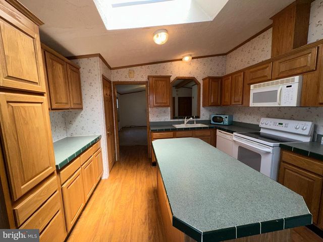 146 TULIP CIR, Ephrata, PA 17522
