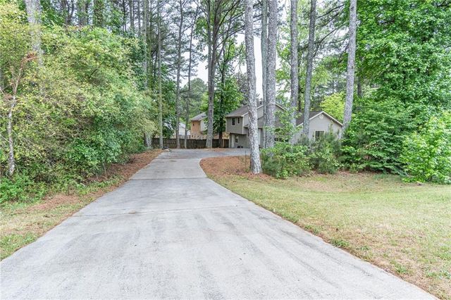 602 Brighton Drive, Lawrenceville, GA 30043