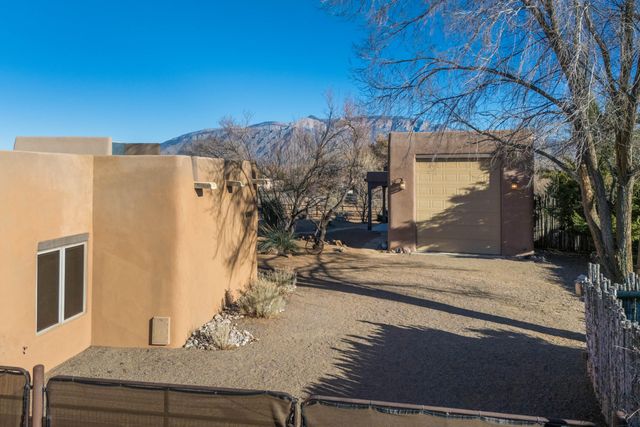 114 Veronica Court, Corrales, NM 87048