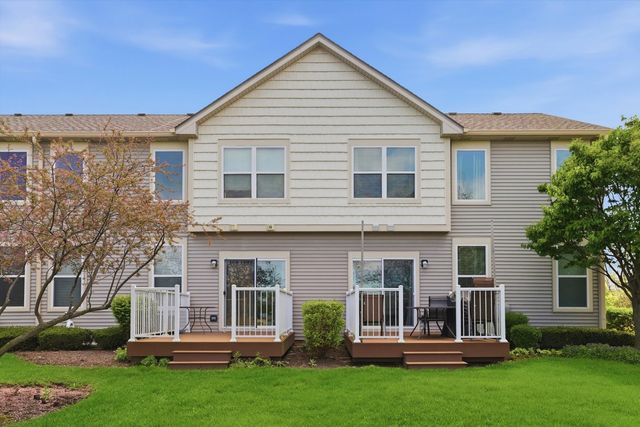 918 Oak Ridge Boulevard, Elgin, IL 60120