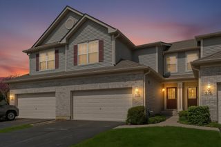 918 Oak Ridge Boulevard, Elgin, IL 60120