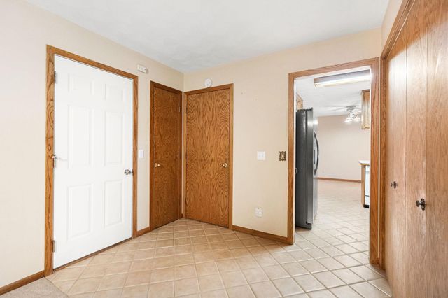 307 14th Place NW, Austin, MN 55912