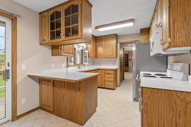 307 14th Place NW, Austin, MN 55912