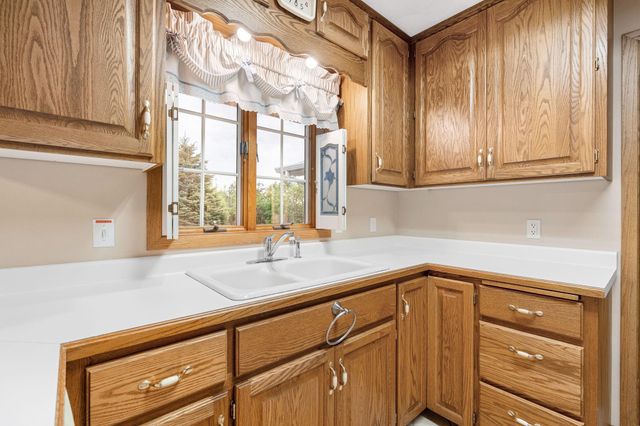 307 14th Place NW, Austin, MN 55912