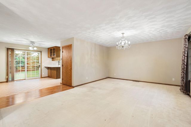307 14th Place NW, Austin, MN 55912