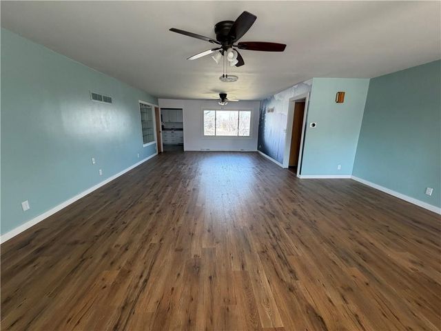 325 E 4th Street, Maryville, MO 64468