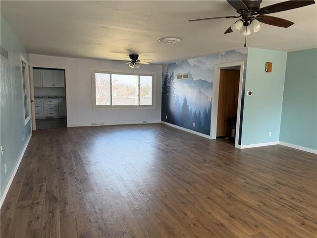 325 E 4th Street, Maryville, MO 64468