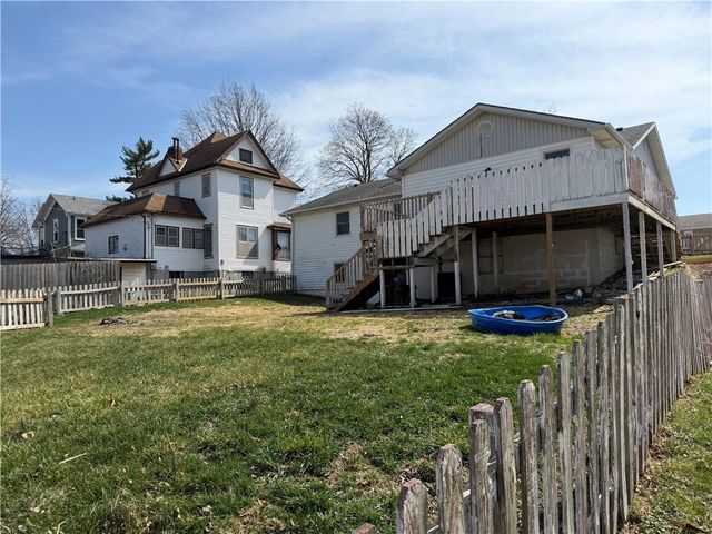 325 E 4th Street, Maryville, MO 64468