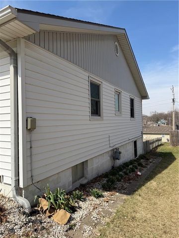 325 E 4th Street, Maryville, MO 64468